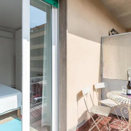 Cool Flat Alberti Lift, Terraces, Free Parking דירה פירנצה