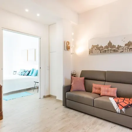 Apartment Cool Flat Alberti Lift, Terraces, Free Parking Florence
