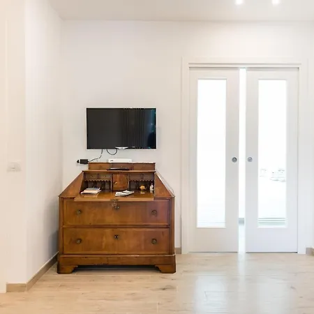 Cool Flat Alberti Lift, Terraces, Free Parking Apartamento Florença